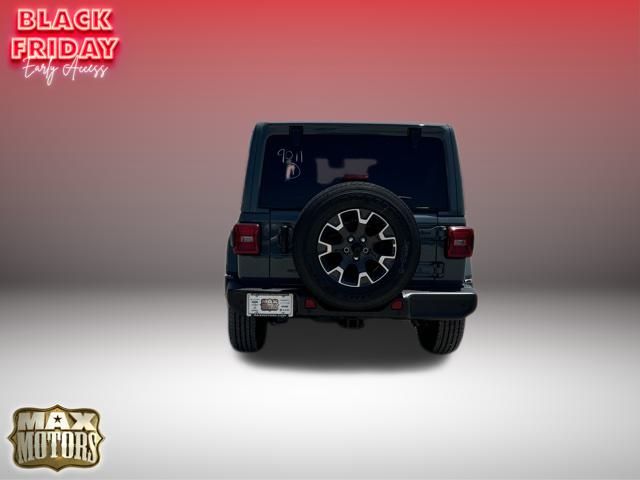 2024 Jeep Wrangler Sahara 8