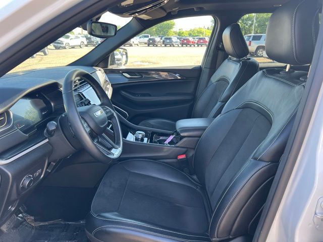 2022 Bright White Clearcoat Jeep Grand Cherokee Altitude 4X4 SUV