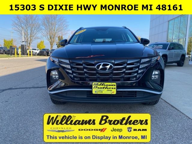 2024 Hyundai Tucson SEL - Black Pearl exterior view 2