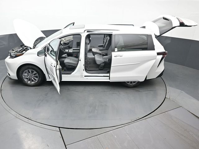 2024 Toyota Sienna XLE 49