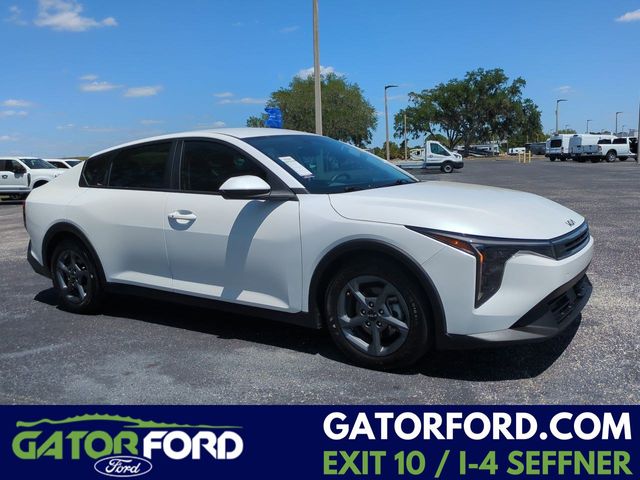 Snow White Pearl 2025 Kia K4 LXS FWD Sedan Front-Wheel Drive Continuously Variable Transmission