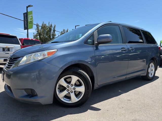 Shoreline Mist 2017 Toyota Sienna Minivan Front-Wheel Drive 8-Speed Automatic