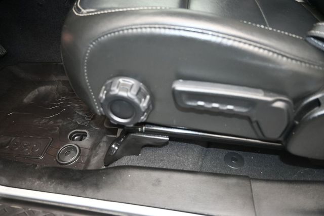 used 2022 Jeep Gladiator car, priced at $34,614