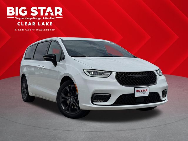 2026 Chrysler Pacifica Select White at Martin Chrysler Dodge Jeep Ram