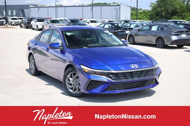 Intense Blue 2024 Hyundai Elantra Sedan Front-Wheel Drive Continuously Variable Transmission