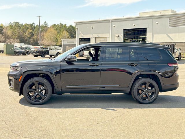New 2026 Diamond Black Crystal Pearl-Coat Exterior Paint Jeep Limited image 10