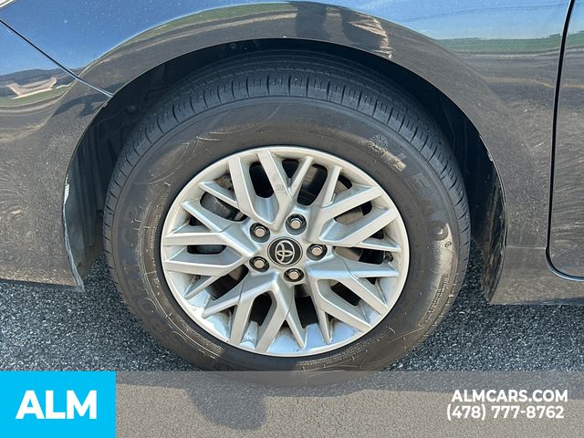 Used 2017 Gray Toyota LE image 12