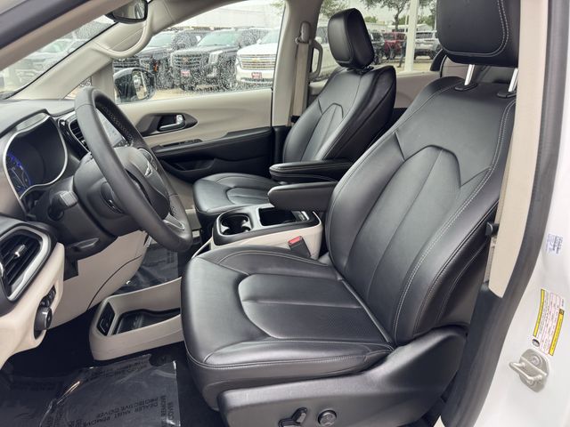 2024 Chrysler Pacifica Touring L White at Community Honda