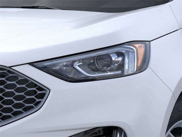 2023 Ford Edge SEL photo