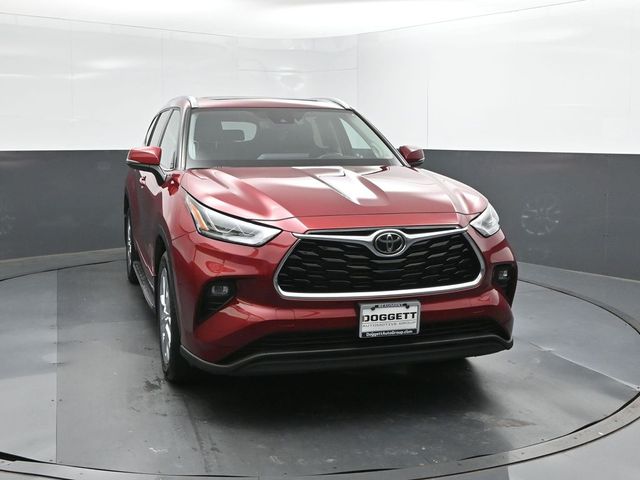 Used 2023 Toyota Highlander SUV