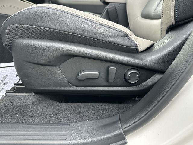 Used 2025 White Subaru Limited image 16