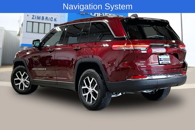 View vehicle photo 4