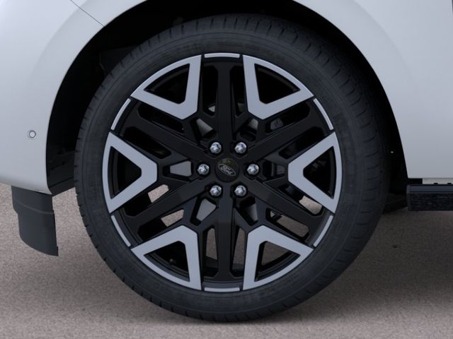New 2026 White Ford Platinum image 19
