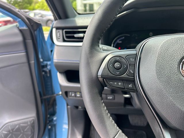 2025 Toyota RAV4 XSE - Photo 23
