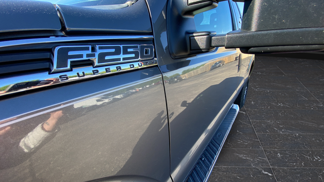 Used 2014 Sterling Gray Metallic Ford XLT image 29