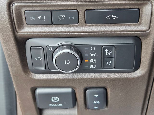 Used 2022 Red Ford King Ranch image 28