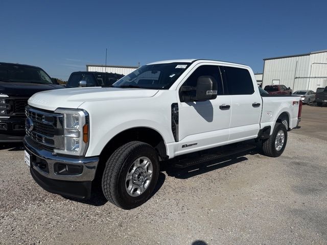 2025 Ford F-250 Super Duty XLT Crew Cab 4WD