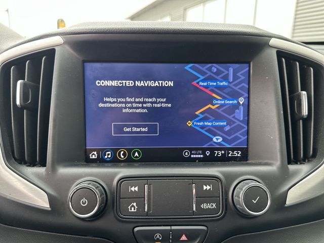 Used 2022 White GMC SLE image 22