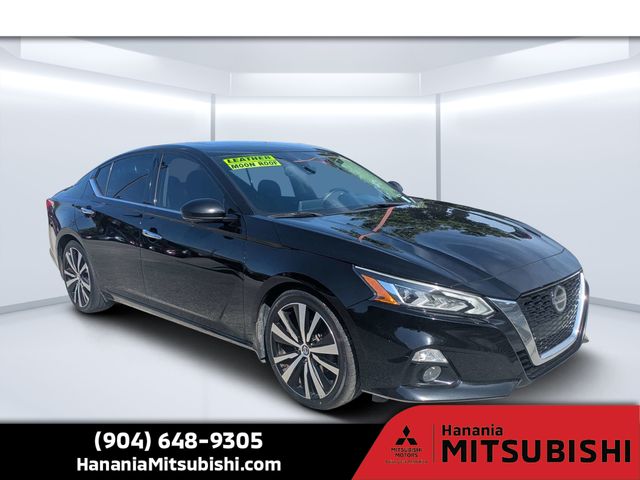 Super Black Clearcoat 2019 Nissan Altima Sedan Front-Wheel Drive Continuously Variable Transmission