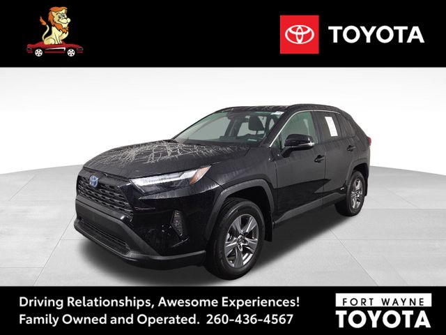 2022 Toyota RAV4 Hybrid XLE photo