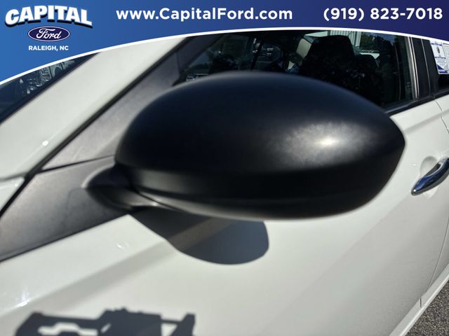 Used 2025 White Nissan 2.5 SV image 12