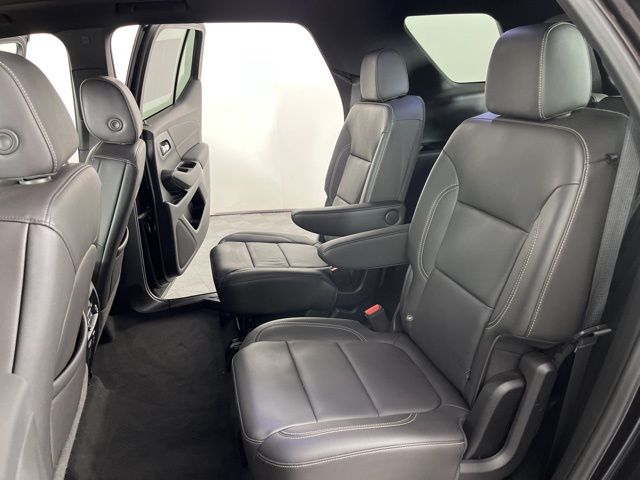 2022 Mosaic Black Metallic Chevrolet Traverse LT Leather AWD SUV