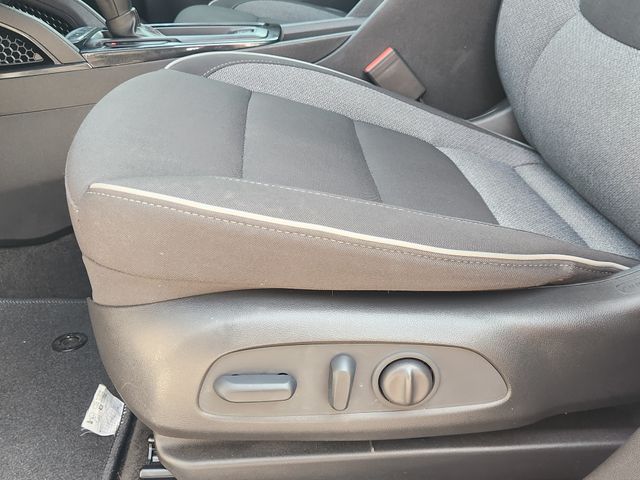 2023 Chevrolet TrailBlazer LT White at AutoSavvy Houston Southwest