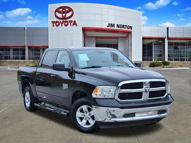 2021 RAM 1500 Classic SLT 4x4 Crew Cab 5'7's photo
