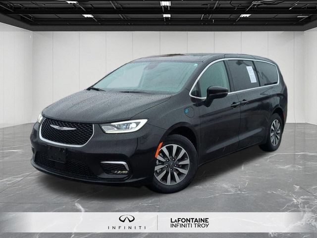 2024 Chrysler Pacifica Hybrid Select FWD