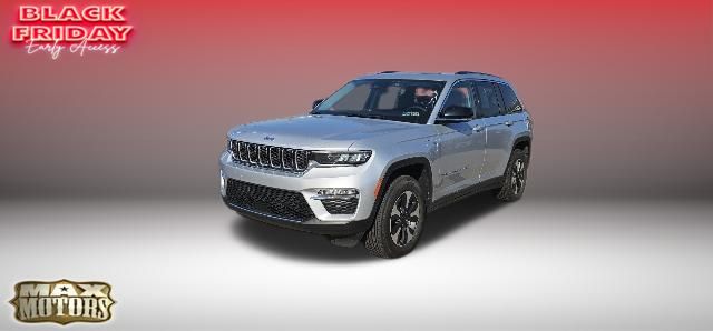 2024 Jeep Grand Cherokee Base 4xe 3