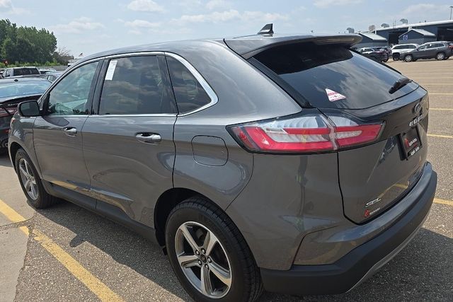 2024 Gray Metallic Ford Edge SEL AWD SUV