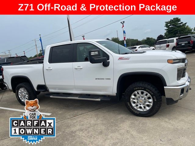 Summit White 2025 Chevrolet Silverado 2500HD Pickup Truck Four-Wheel Drive Automatic