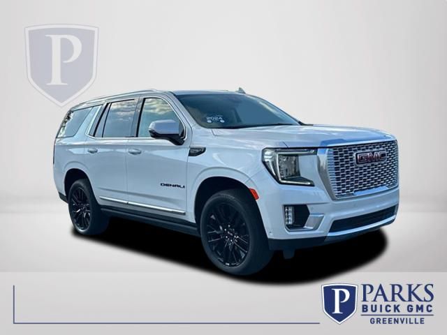 White Frost Tricoat 2024 GMC Yukon SUV / Crossover Four-Wheel Drive