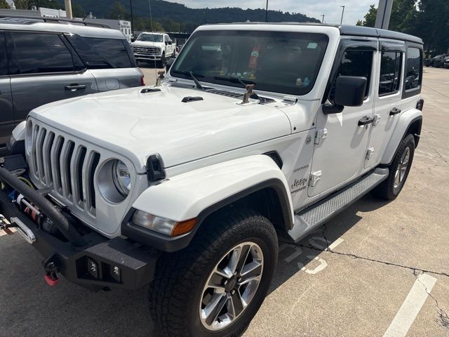Used 2018 White Jeep Unlimited Sahara image 4