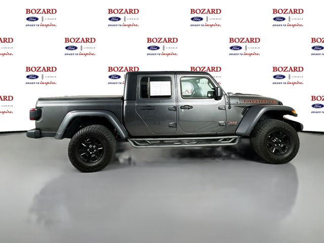 2023 Granite Crystal Metallic Clearcoat Jeep Gladiator Mojave 4X4 Truck