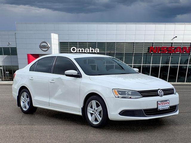 Candy White 2014 Volkswagen Jetta TDI Sedan Front-Wheel Drive 6-Speed Dual Clutch