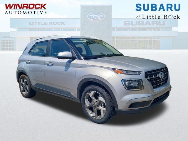 Shimmering Silver 2025 Hyundai Venue SUV / Crossover Front-Wheel Drive Continuously Variable Transmission