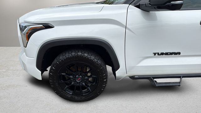 Used 2022 White Toyota SR5 image 33
