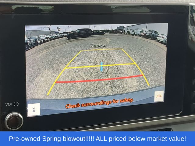 Used 2025 UNDERGROUND Toyota SE image 31