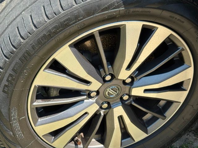 Used 2017 Nissan Pathfinder SUV