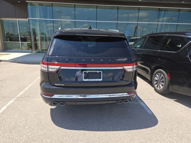 Used 2020 Black Lincoln Black Label Grand Touring image 3