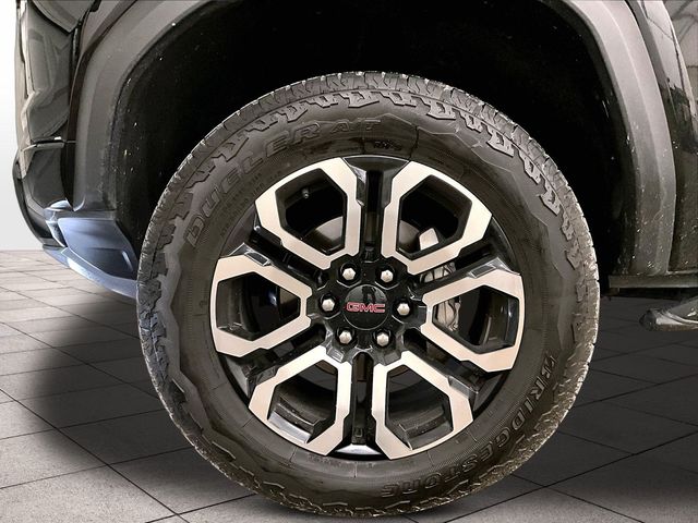 2025 GMC Canyon AT4 Black at South Hills CDJR