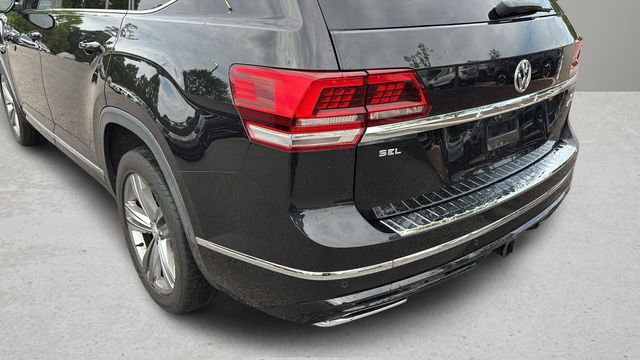 Used 2019 Black Volkswagen 3.6L V6 SEL R-Line image 10