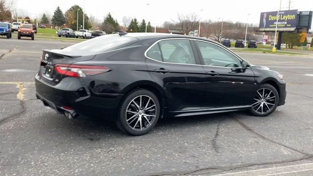 2022 Toyota Camry SE 8