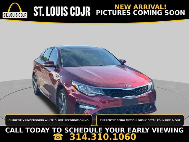 Passion Red 2019 Kia Optima Sedan Front-Wheel Drive 6-Speed Automatic
