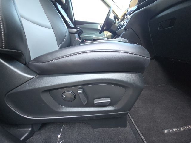 2023 Ford Explorer XLT:B02479
