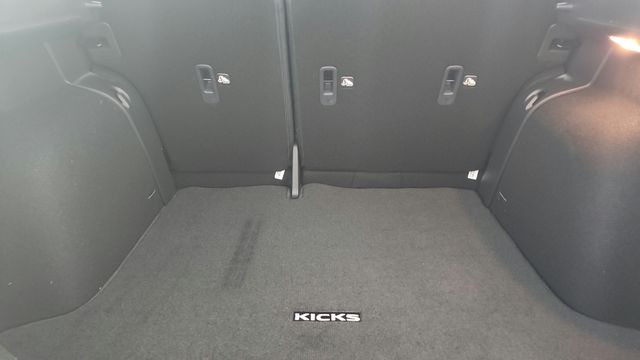 2025 Nissan Kicks Play