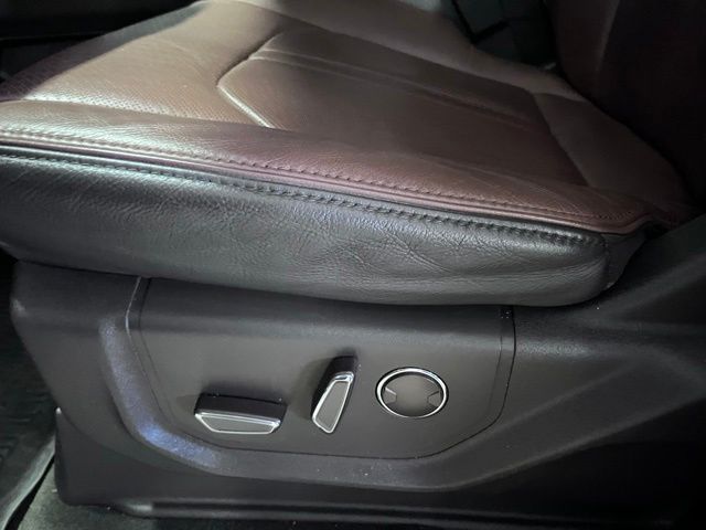 Used 2022 White Ford King Ranch image 22