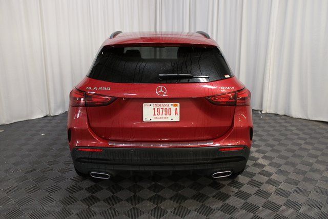 Used 2025  Mercedes-Benz GLA 250 image 5