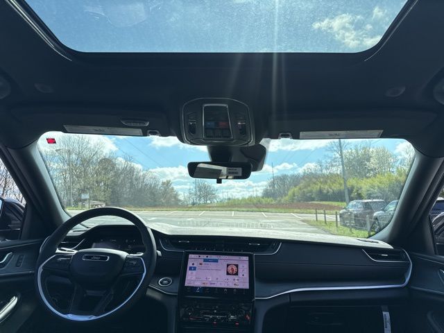 New 2025 White Jeep Limited image 14